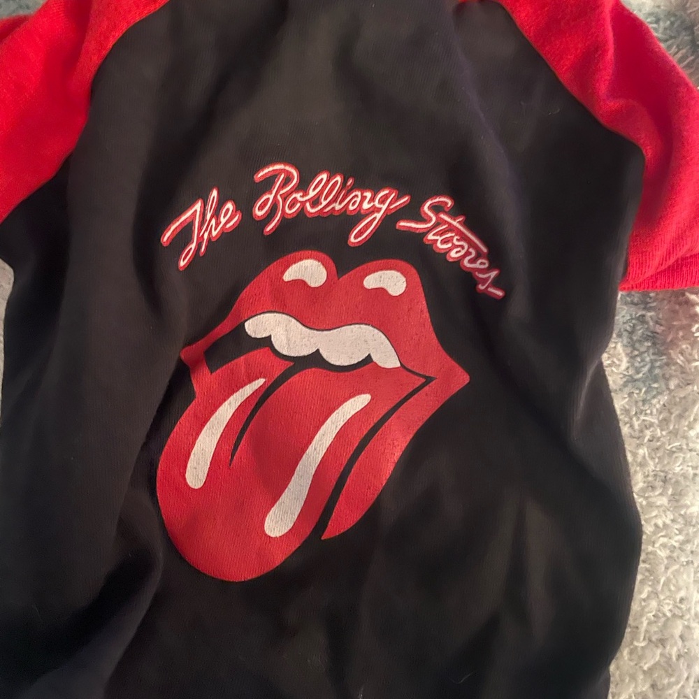 The Rolling Stones Red and Black Dog Tee used size small